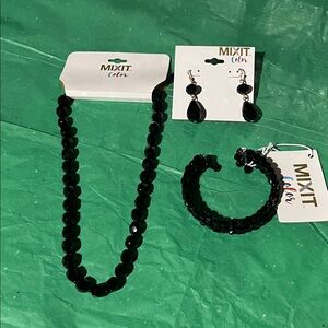 Mixit Onyx Jewelry Collection